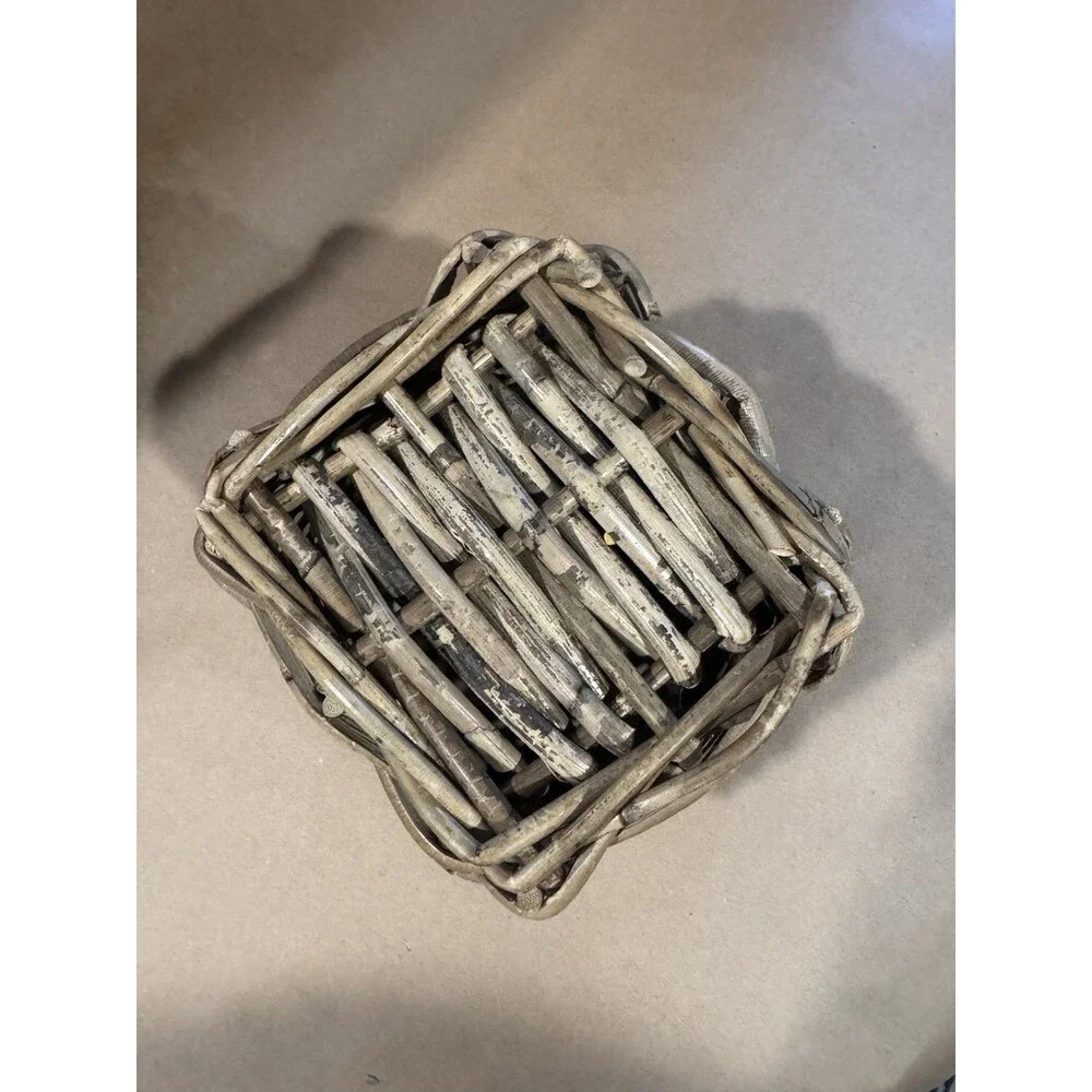 Unbranded small square